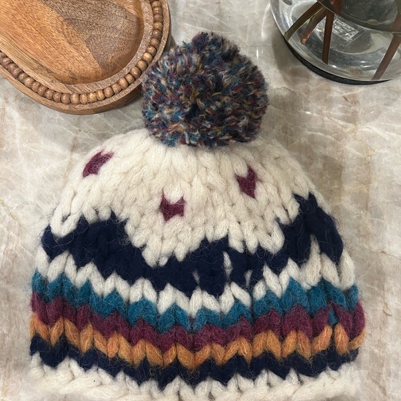 Faherty The Faherty X B.Yellowtail Collection hat with pompom (never worn) - Picture 2 of 6